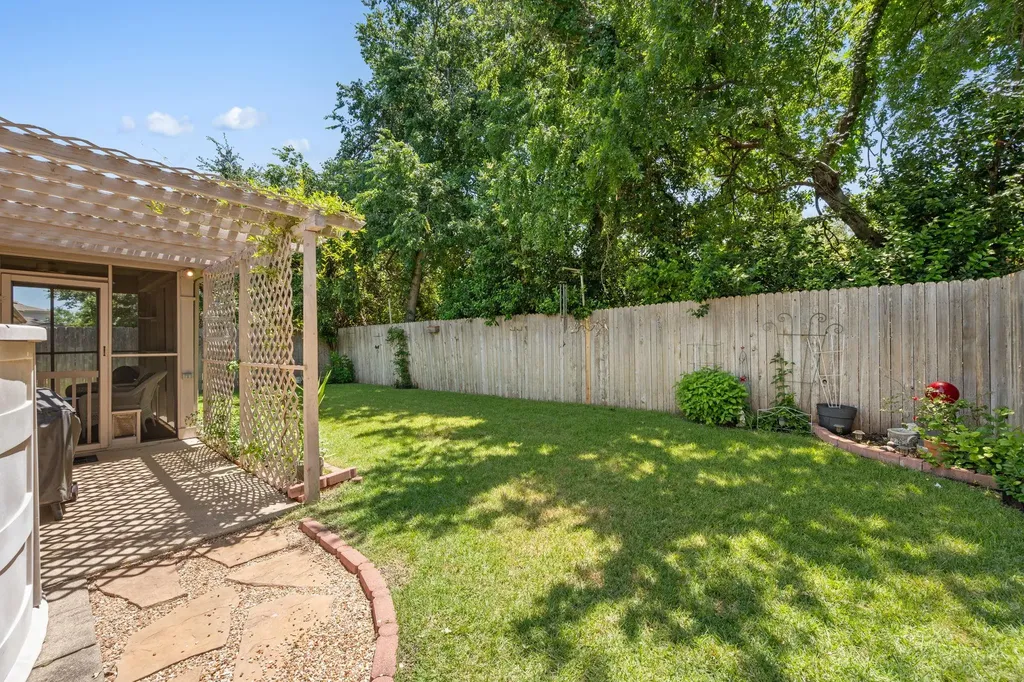 2103 Garrison Drive Leander TX 78641