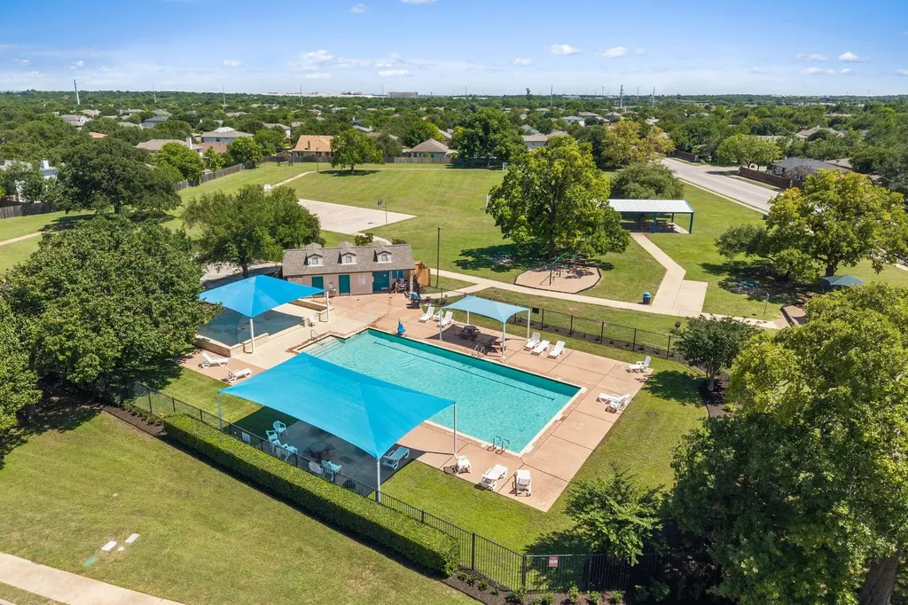 2103 Garrison Drive Leander TX 78641