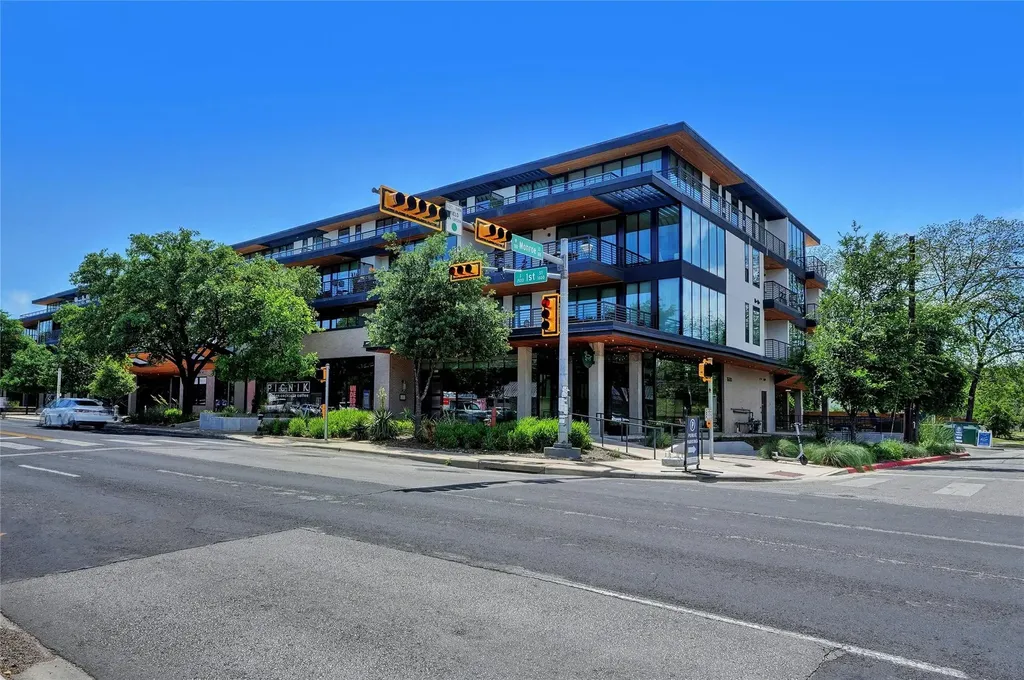 1600 S 1st Street Austin TX 78704