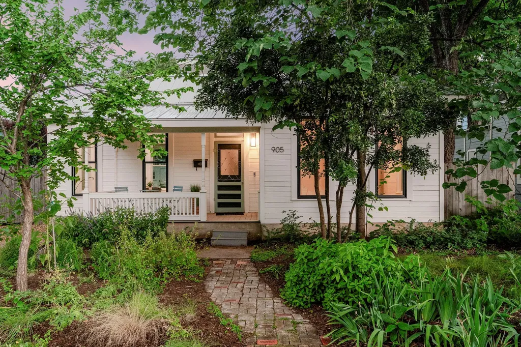 905 E 2nd Street Austin TX 78702