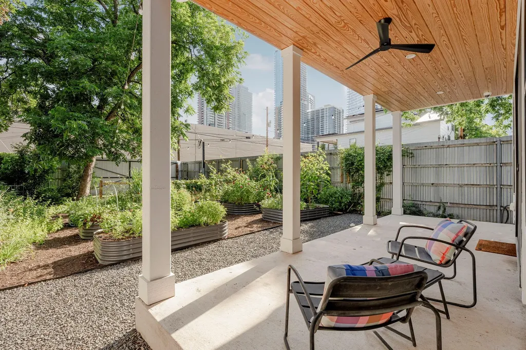 905 E 2nd Street Austin TX 78702