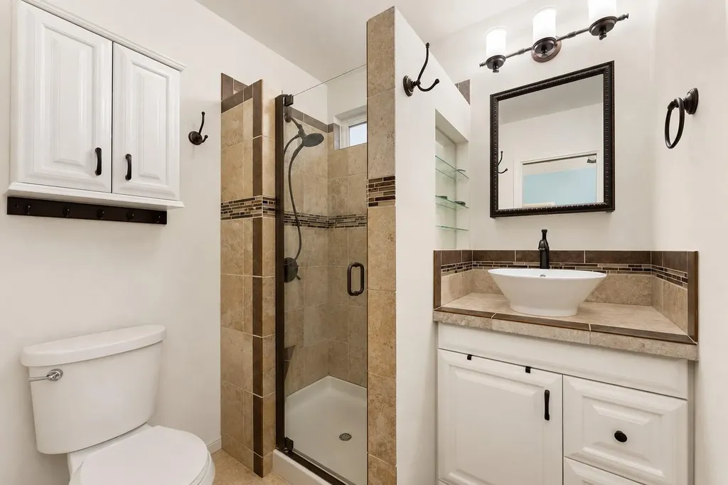 207 Cove Creek Drive Spicewood TX 78669