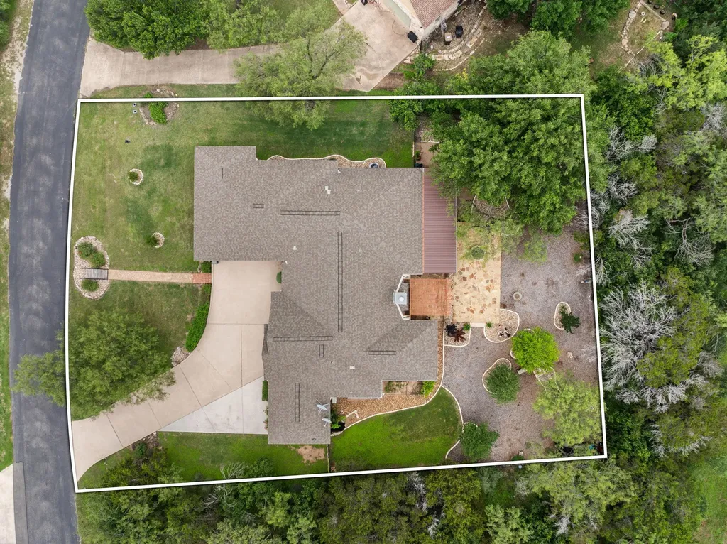 207 Cove Creek Drive Spicewood TX 78669