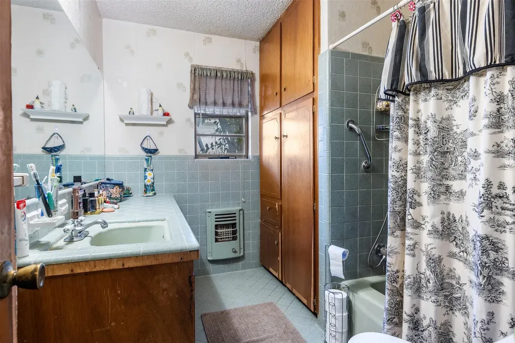 606 E Liberty Avenue Round Rock TX 78664