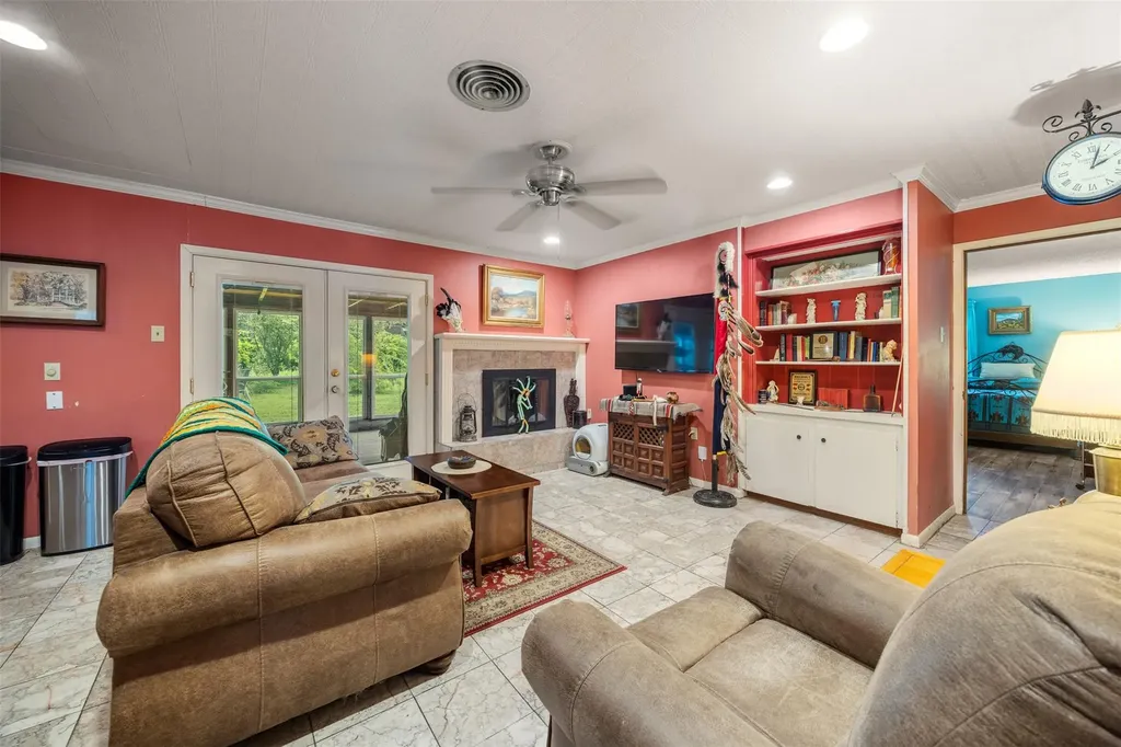 606 E Liberty Avenue Round Rock TX 78664