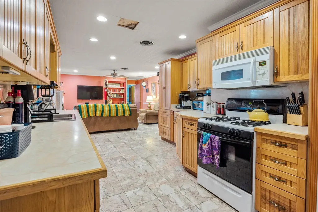 606 E Liberty Avenue Round Rock TX 78664