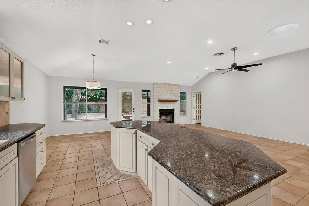 7441 Dallas Drive Austin TX 78729