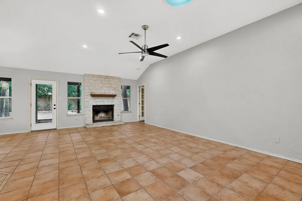 7441 Dallas Drive Austin TX 78729