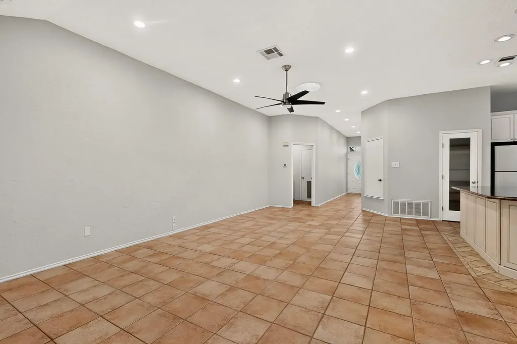 7441 Dallas Drive Austin TX 78729