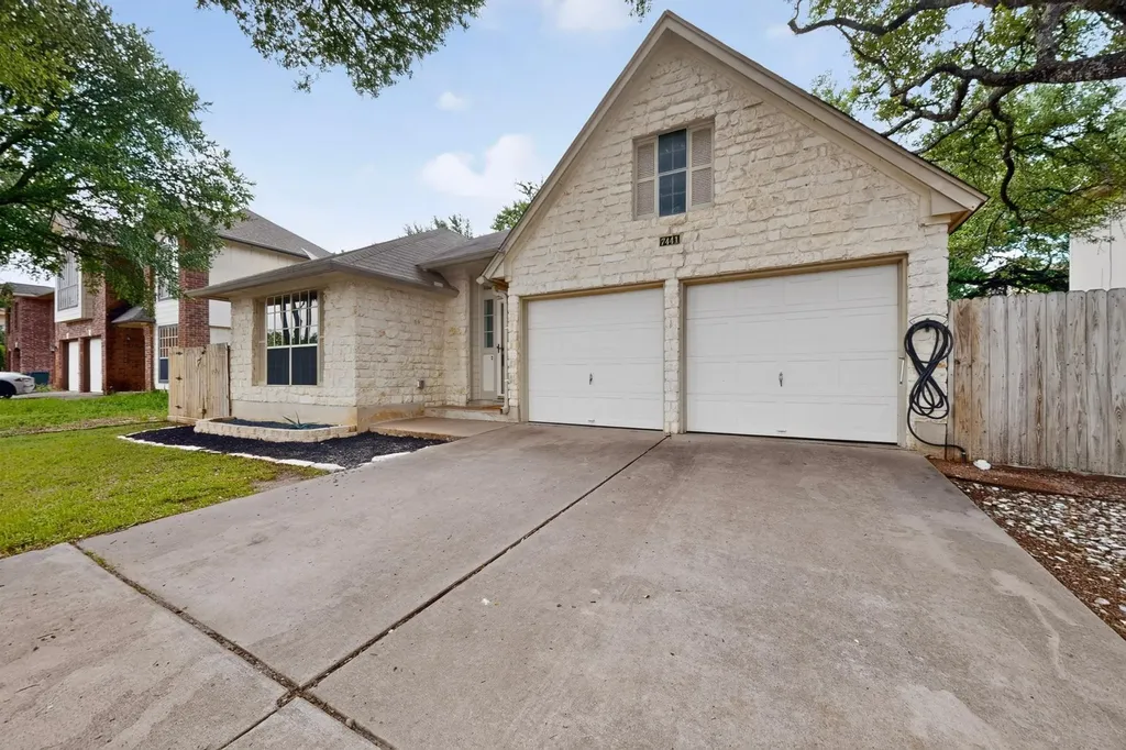 7441 Dallas Drive Austin TX 78729