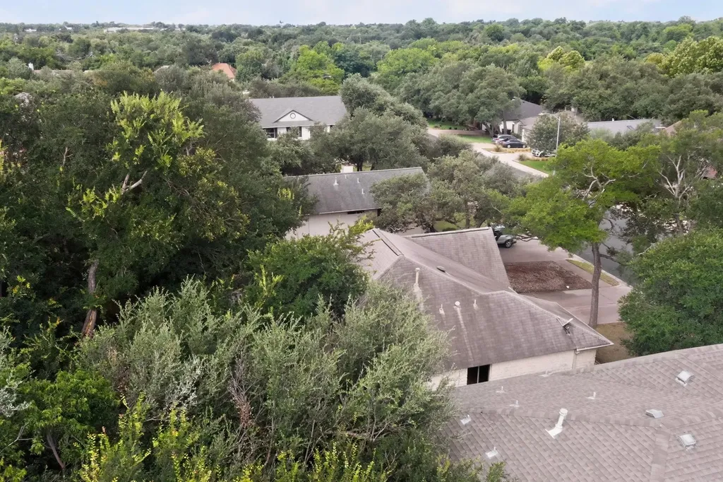 7441 Dallas Drive Austin TX 78729