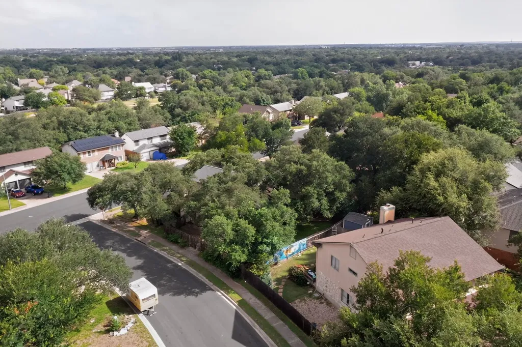 7441 Dallas Drive Austin TX 78729
