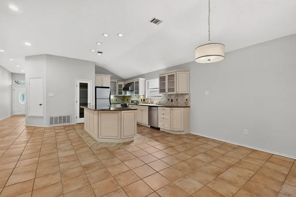 7441 Dallas Drive Austin TX 78729