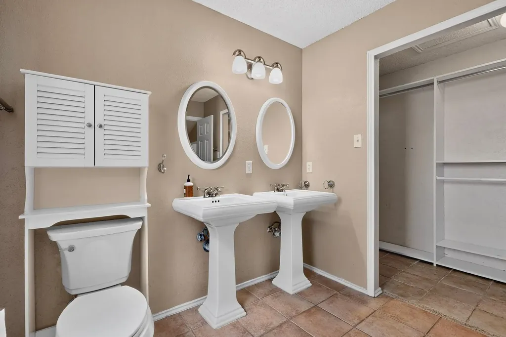 7441 Dallas Drive Austin TX 78729