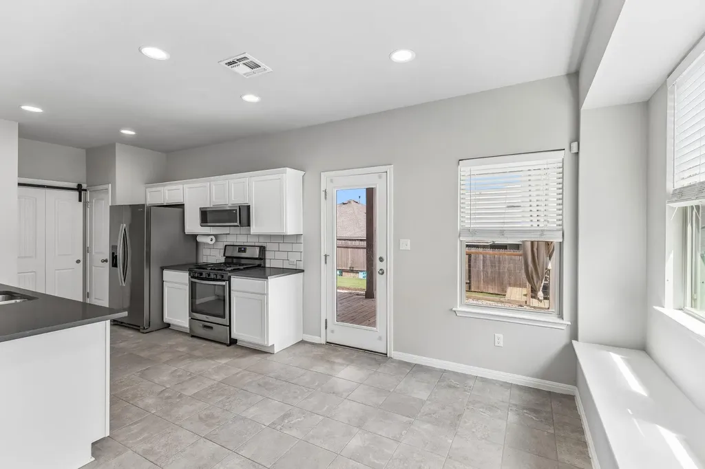 689 Nautical Loop Kyle TX 78640