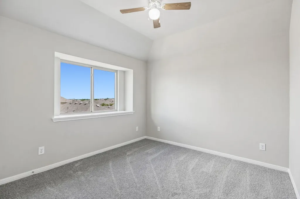 689 Nautical Loop Kyle TX 78640