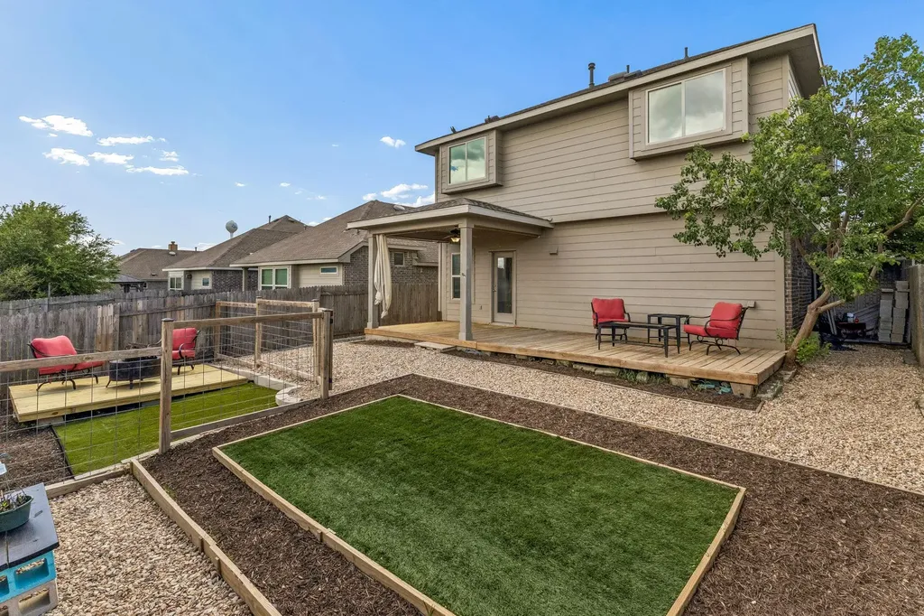 689 Nautical Loop Kyle TX 78640