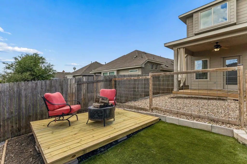 689 Nautical Loop Kyle TX 78640
