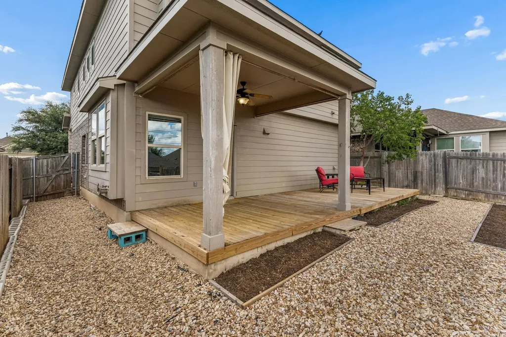 689 Nautical Loop Kyle TX 78640