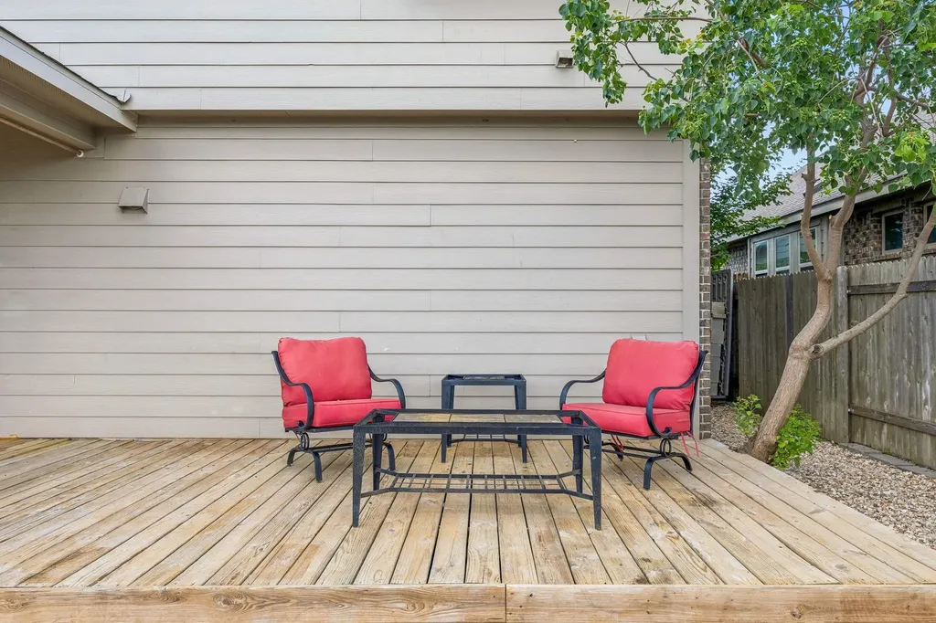 689 Nautical Loop Kyle TX 78640
