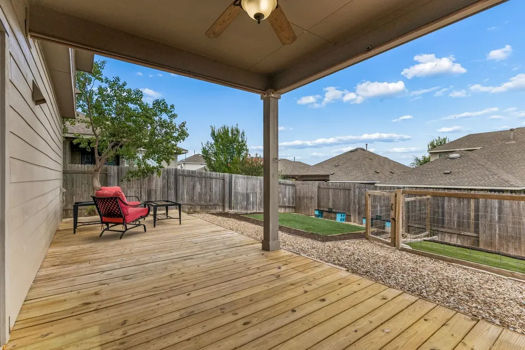 689 Nautical Loop Kyle TX 78640