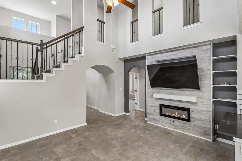 689 Nautical Loop Kyle TX 78640