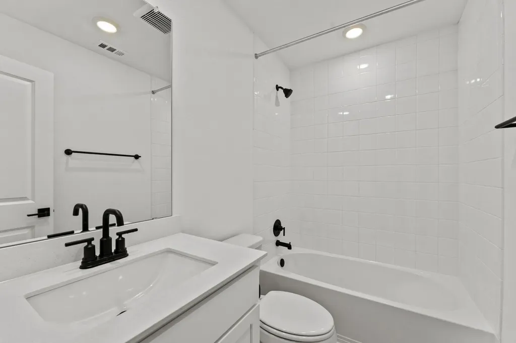 2535 Violet Theo Lane Round Rock TX 78665