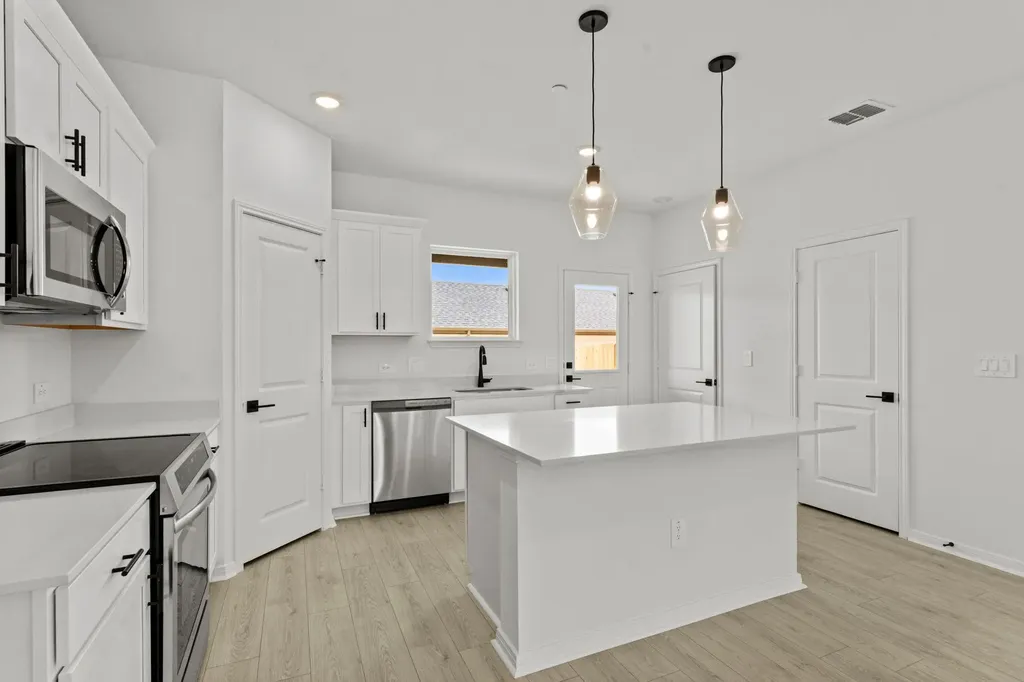 2535 Violet Theo Lane Round Rock TX 78665