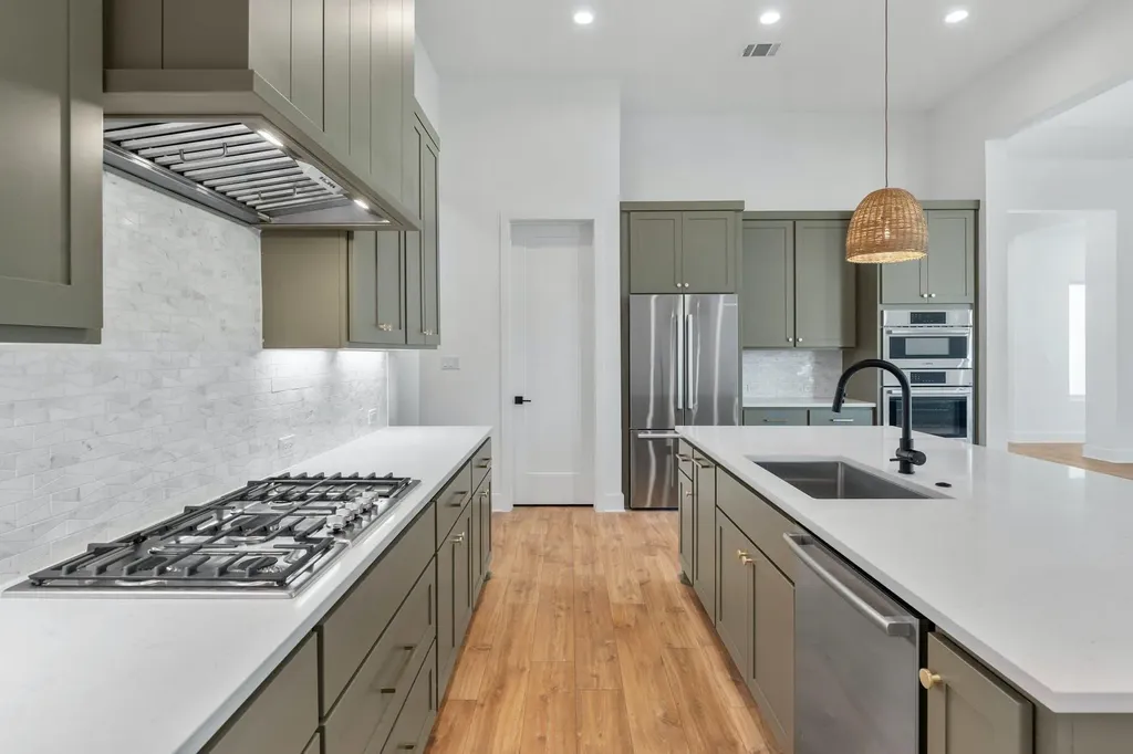 125 Stockman Drive Dripping Springs TX 78620