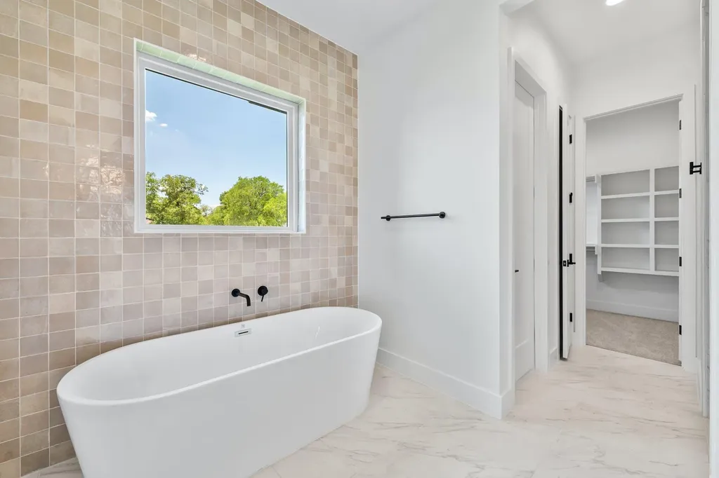 125 Stockman Drive Dripping Springs TX 78620