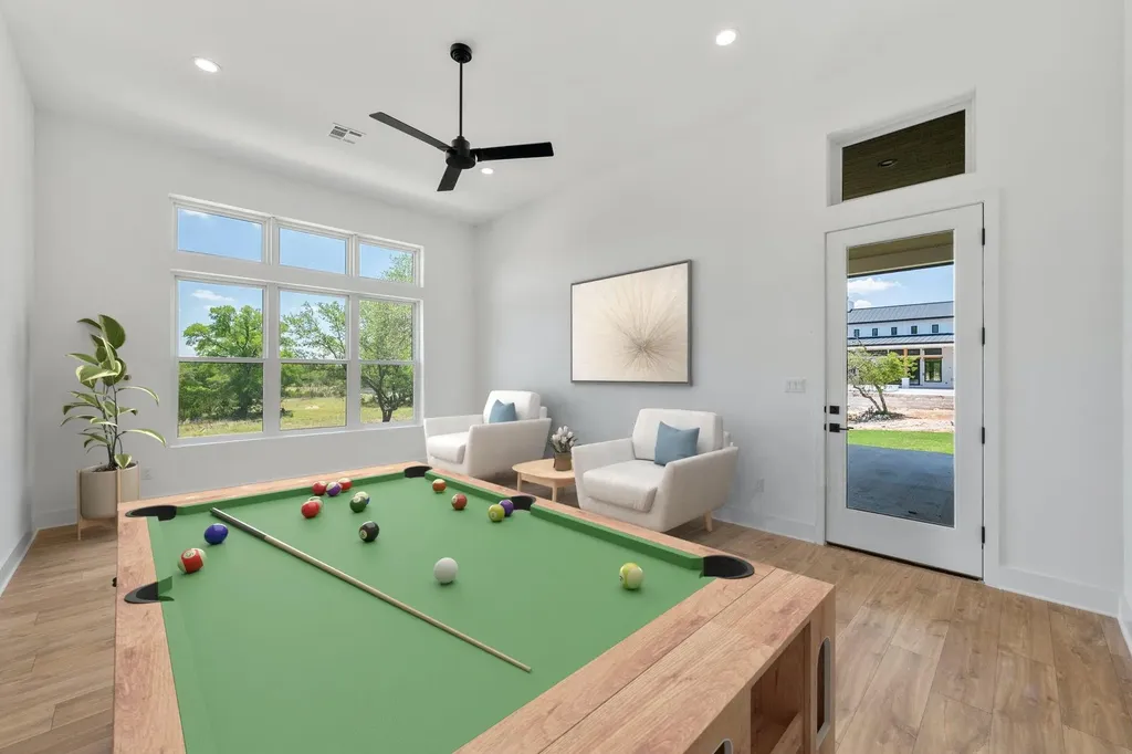 125 Stockman Drive Dripping Springs TX 78620