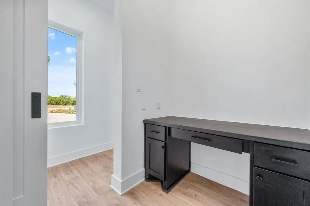125 Stockman Drive Dripping Springs TX 78620
