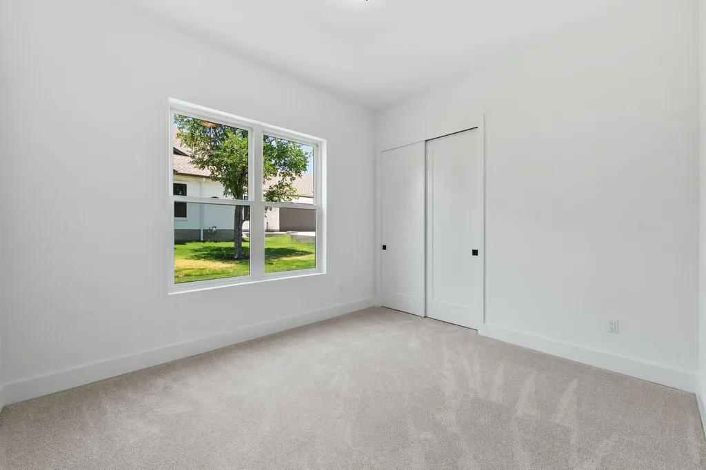 125 Stockman Drive Dripping Springs TX 78620