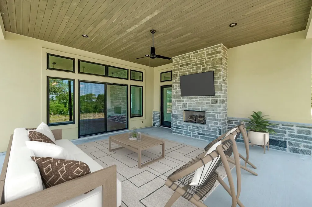 125 Stockman Drive Dripping Springs TX 78620