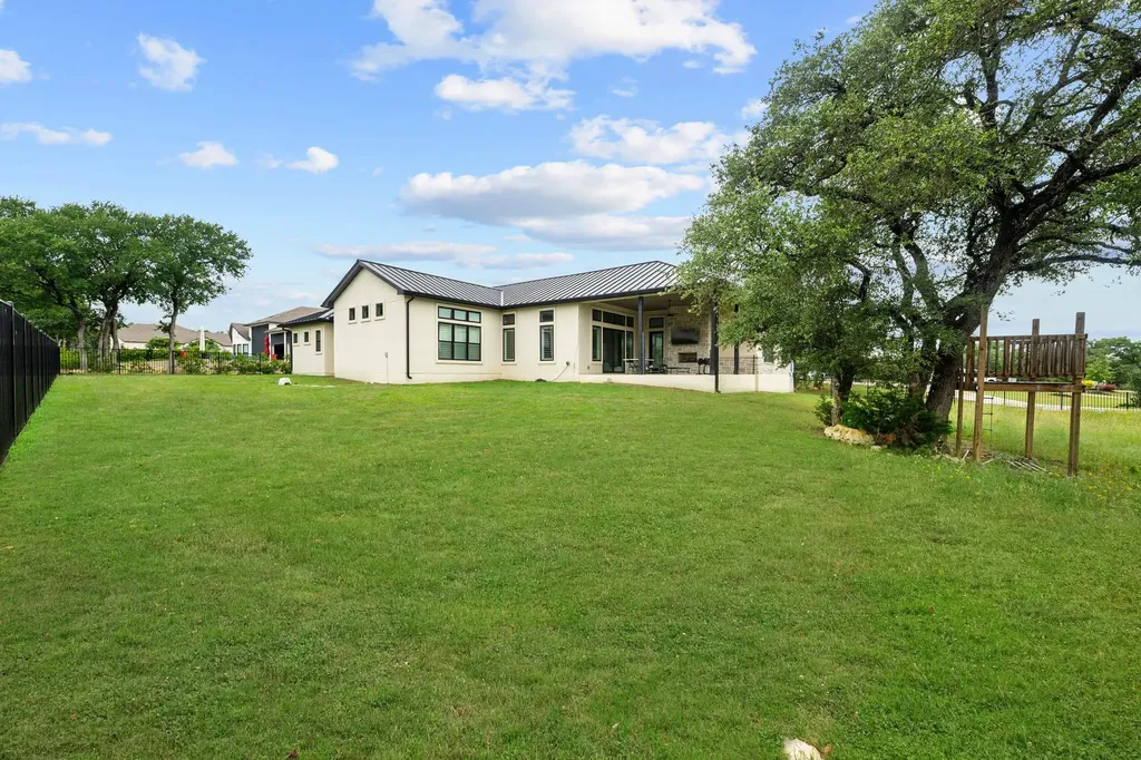 125 Stockman Drive Dripping Springs TX 78620