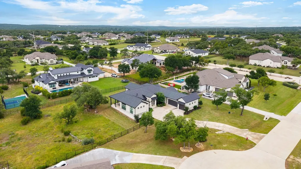 125 Stockman Drive Dripping Springs TX 78620