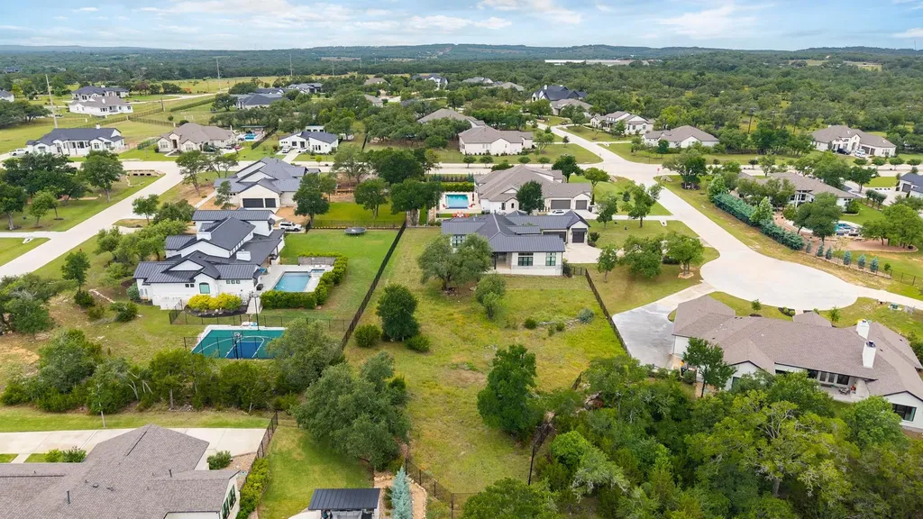 125 Stockman Drive Dripping Springs TX 78620