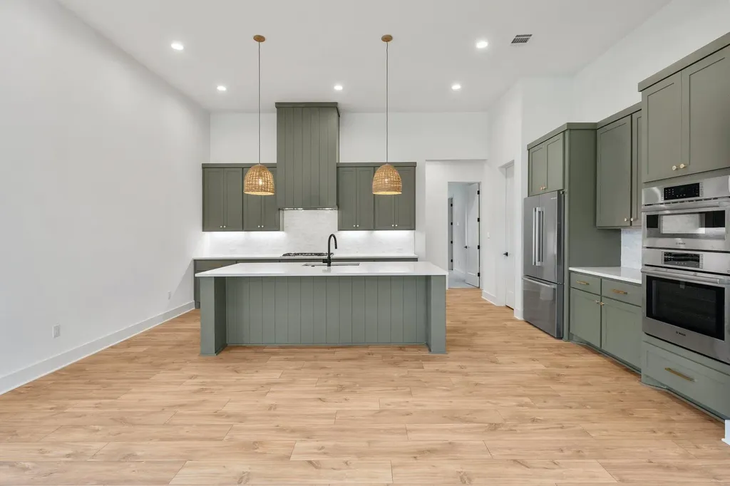 125 Stockman Drive Dripping Springs TX 78620