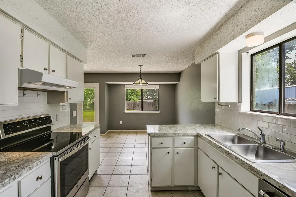 1103 Green Meadow Drive Round Rock TX 78664