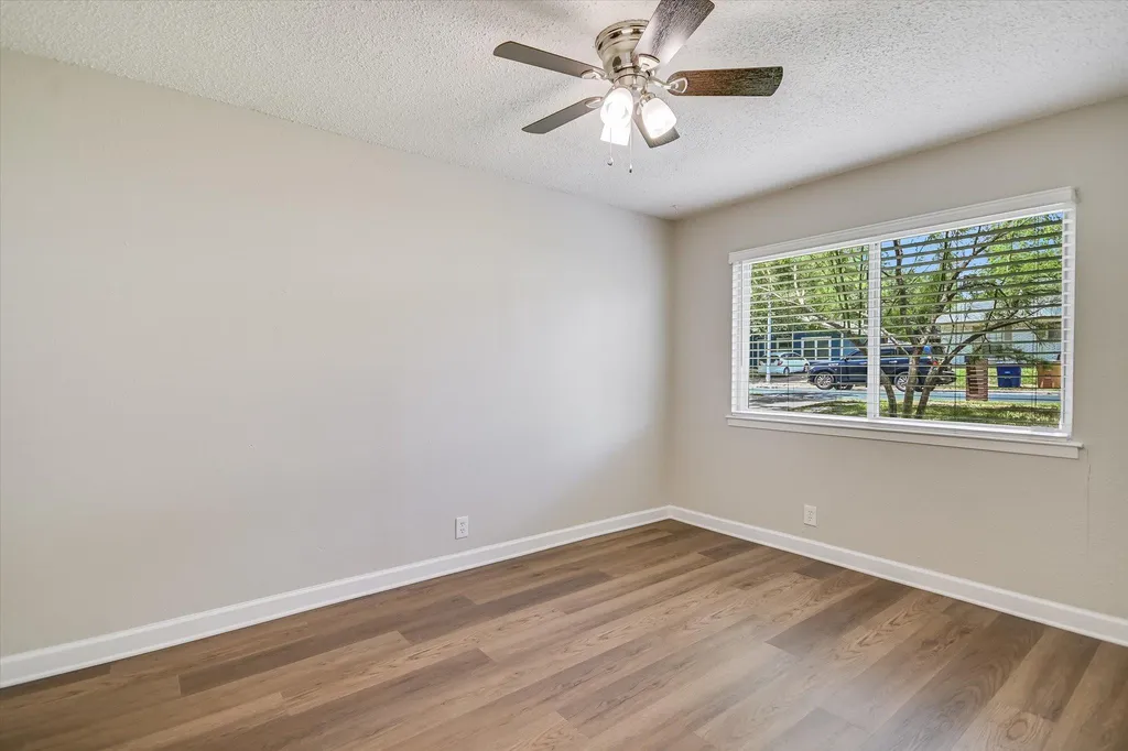 6101 Idlewood Cove Austin TX 78745