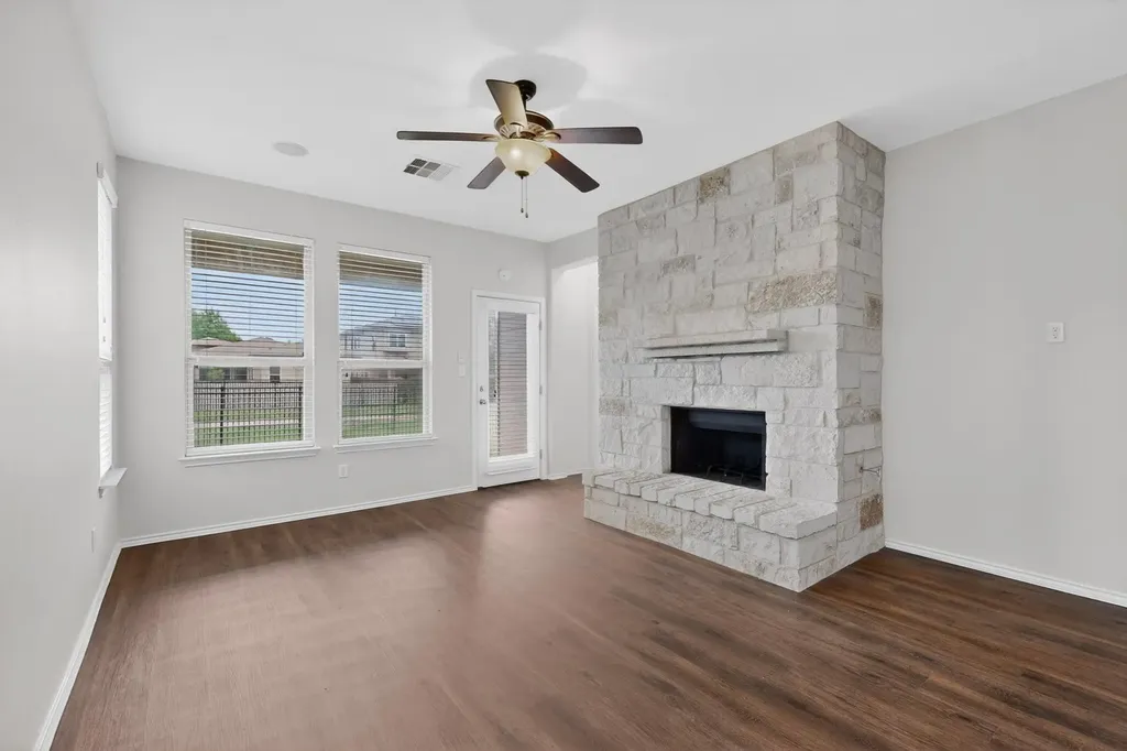 5417 Kara Drive Austin TX 78744