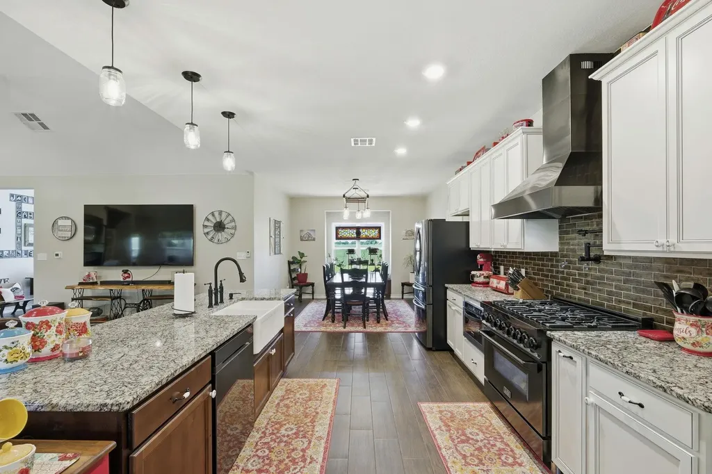 450 County Road 204 Liberty Hill TX 78642