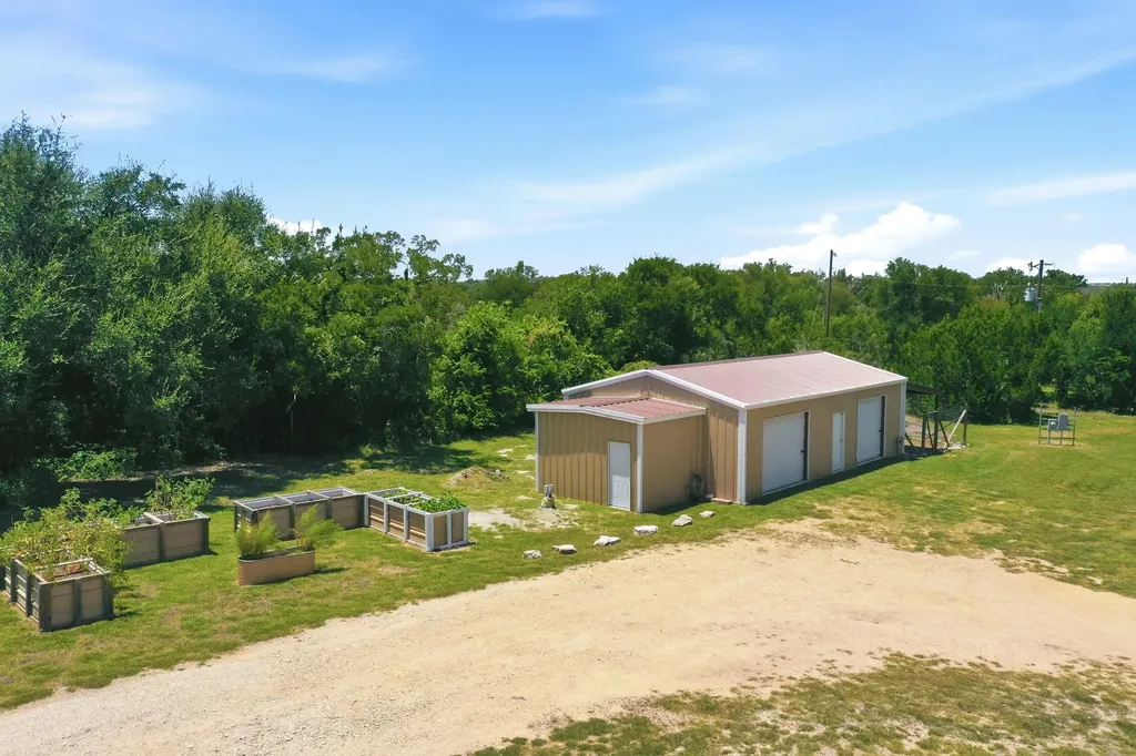 450 County Road 204 Liberty Hill TX 78642