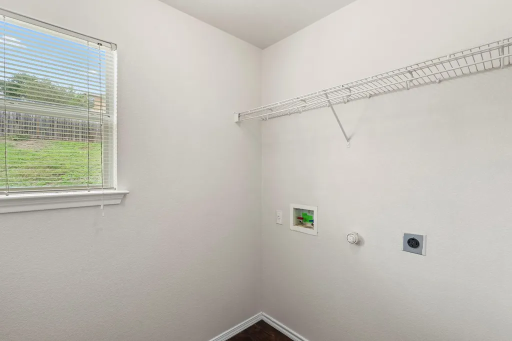 208 Dandelion Loop Kyle TX 78640