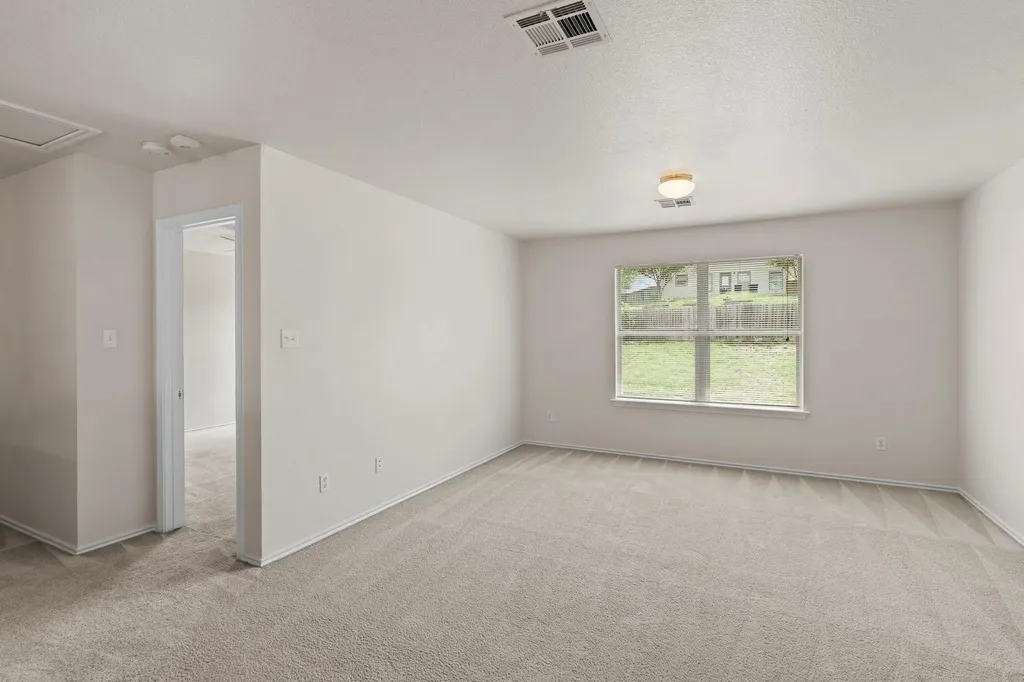 208 Dandelion Loop Kyle TX 78640