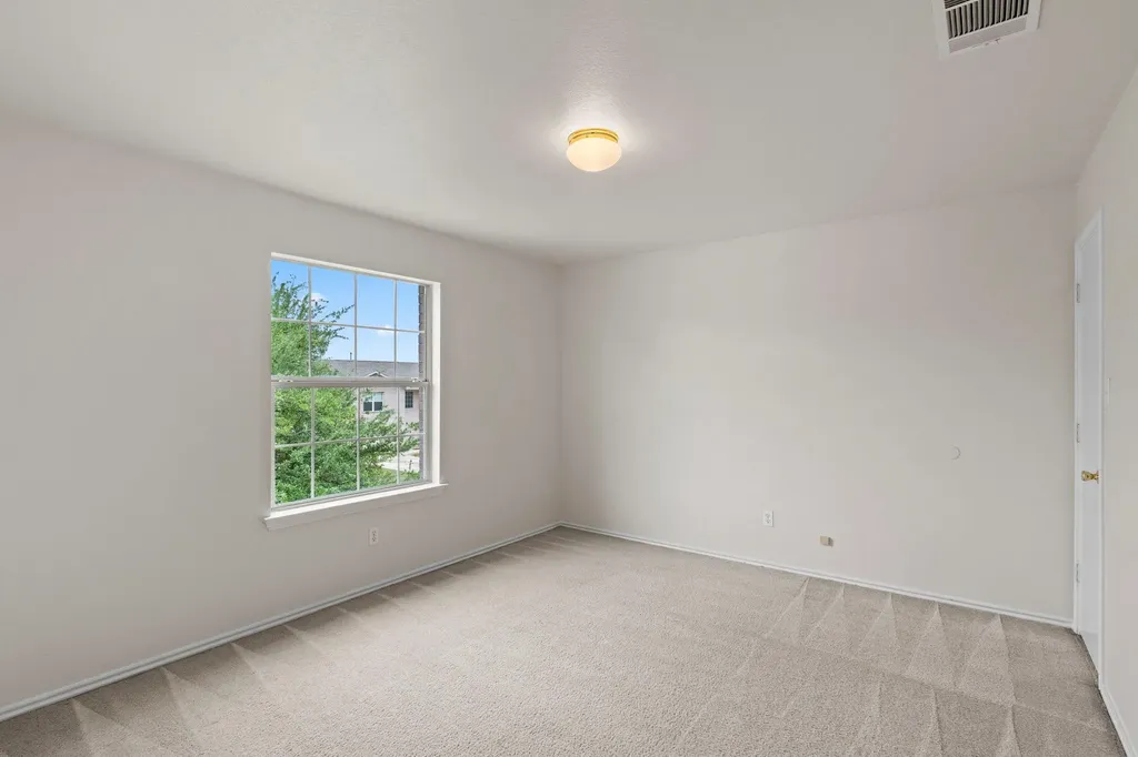 208 Dandelion Loop Kyle TX 78640