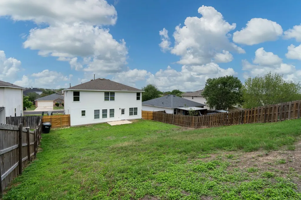 208 Dandelion Loop Kyle TX 78640
