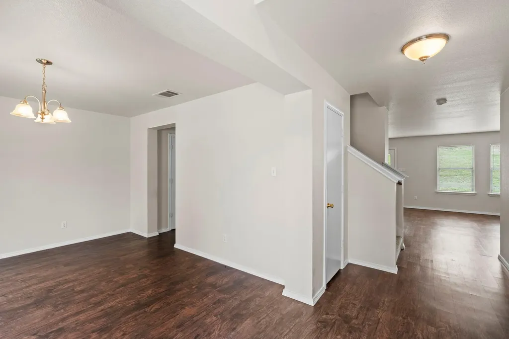 208 Dandelion Loop Kyle TX 78640