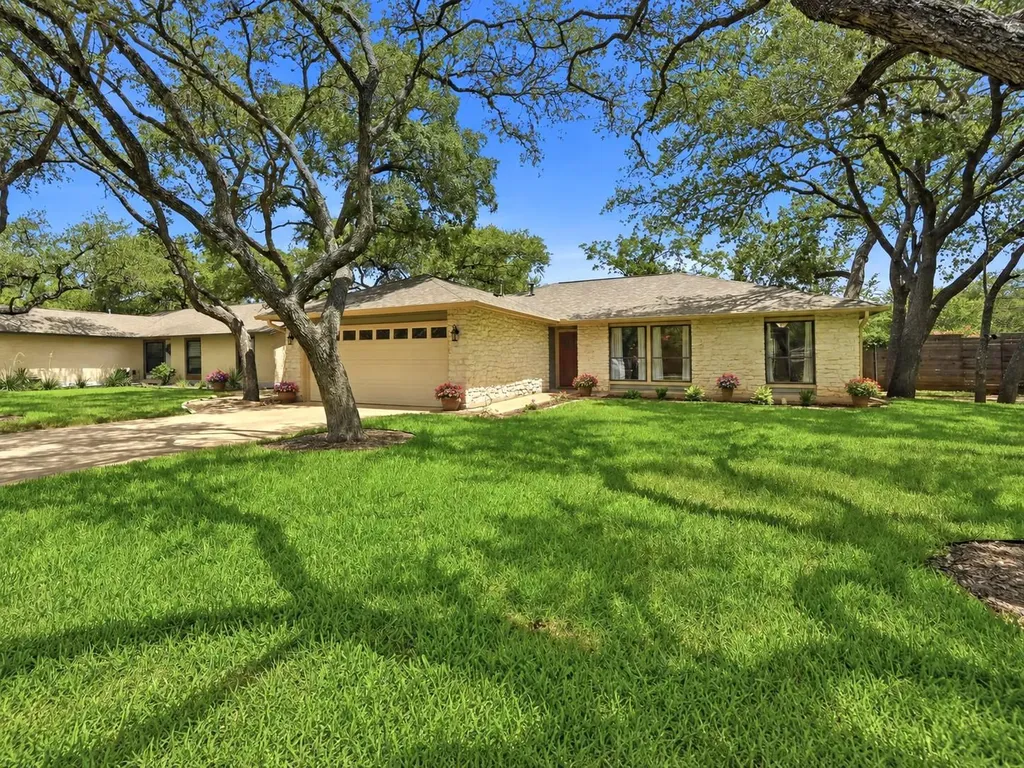 5002 Dry Oak Trail Austin TX 78749