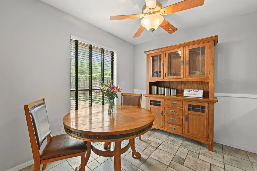 5002 Dry Oak Trail Austin TX 78749